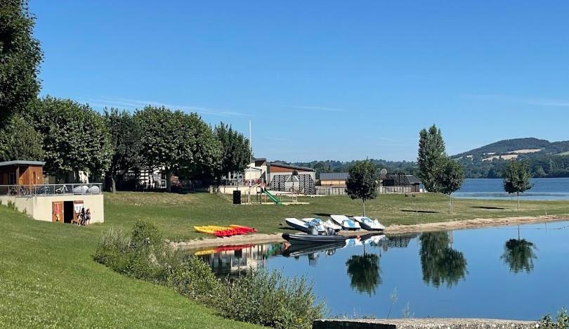 Villa Le Menhir 4 Ch Au Bord Du Lac Et Terrasse Villefranche-de-Panat Bagian luar foto