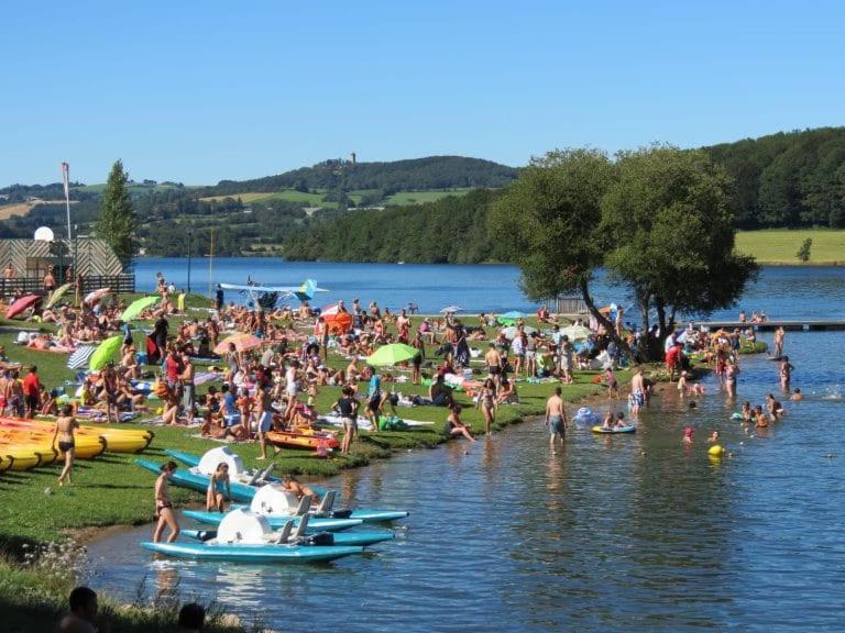 Villa Le Menhir 4 Ch Au Bord Du Lac Et Terrasse Villefranche-de-Panat Bagian luar foto